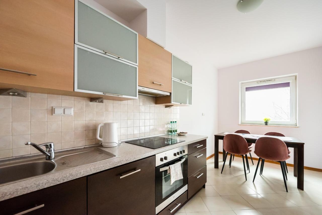 Apartment Wola Sunshine Free Parking Warschau