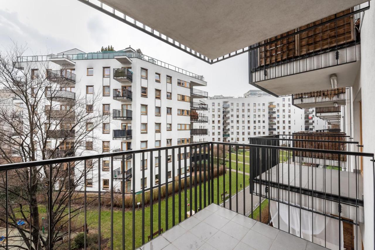 Wola Sunshine Free Parking * Warschau