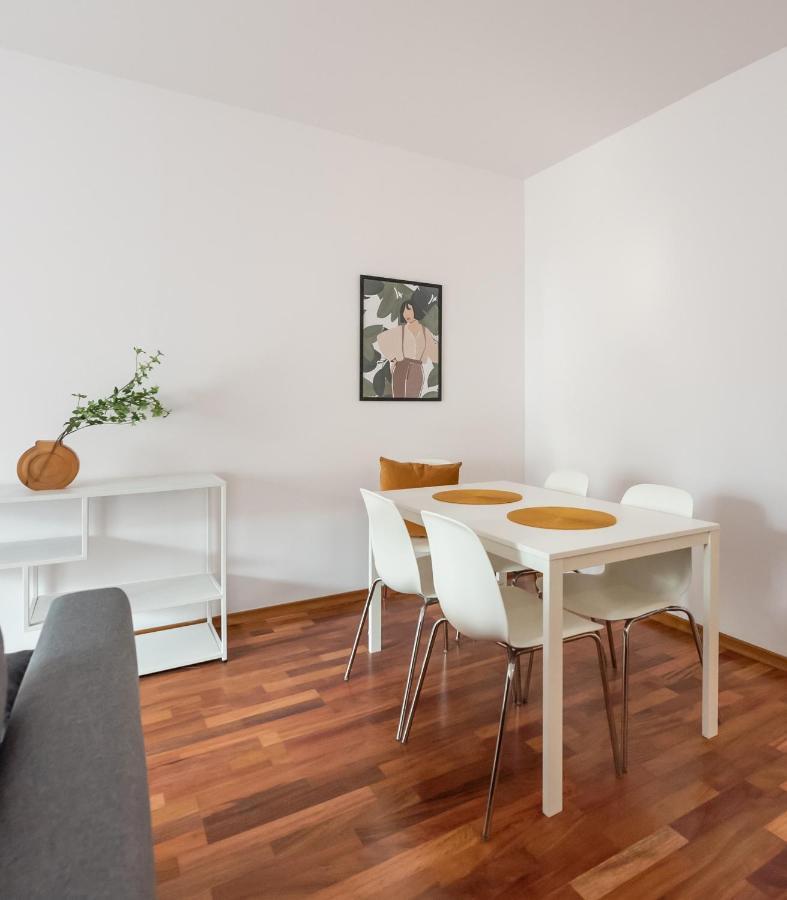 Wola Sunshine Free Parking Apartament *