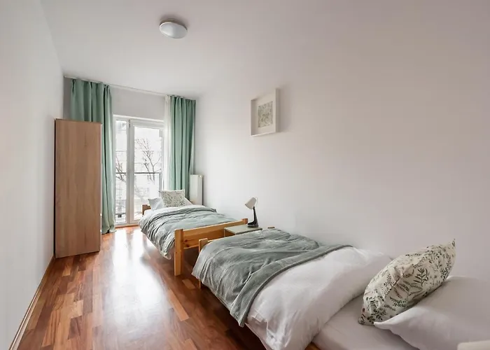 Wola Sunshine Apartment Free Parking
